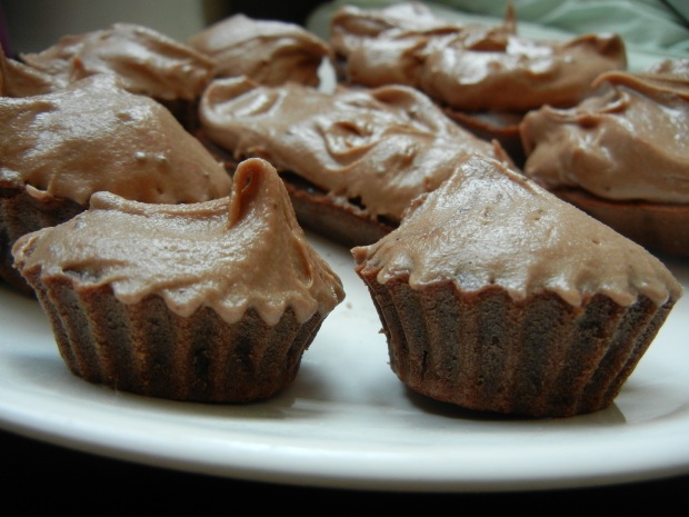 Chocolate Cupcakes with Chocolate Rum Frosting 009